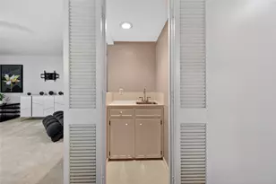 14724 Perthshire Rd, Houston, TX 77079 - Photo 14