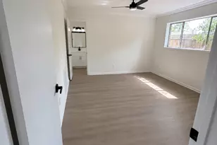11211 Broken Sky Dr, Houston, TX 77064 - Photo 8