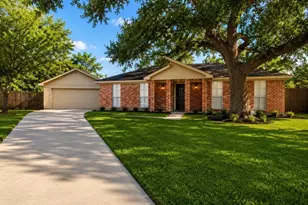 11211 Broken Sky Dr, Houston, TX 77064 - Photo 2
