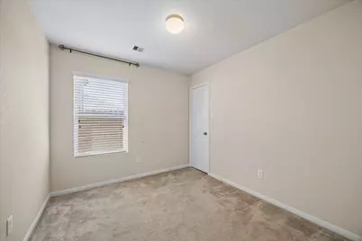 15643 Sheldon Ridge Way, Houston, TX 77044 - Photo 18