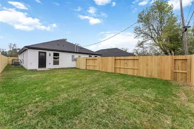 9005 Nyssa Street #B, Houston, TX 77078 - Photo 24
