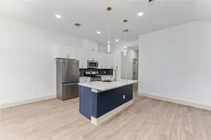 9005 Nyssa St, Houston, TX 77078 - Photo 12