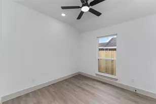 9005 Nyssa St, Houston, TX 77078 - Photo 18