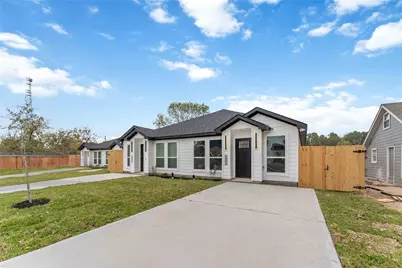 9005 Nyssa Street #B, Houston, TX 77078 - Photo 1