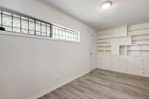 7658 Belbay St, Houston, TX 77033 - Photo 10