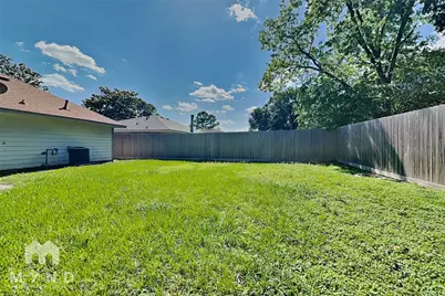 10002 Green Valley Lane, Houston, TX 77064 - Photo 18
