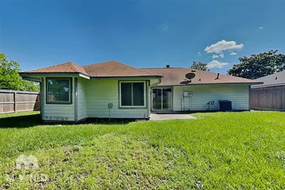 10002 Green Valley Lane, Houston, TX 77064 - Photo 16