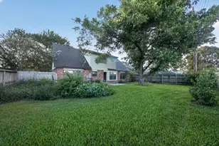 8330 Wind Forest Dr, Houston, TX 77040 - Photo 20