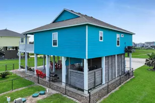 962 Surfside Dr, Crystal Beach, TX 77650 - Photo 44