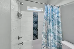 962 Surfside Dr, Crystal Beach, TX 77650 - Photo 34