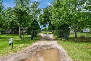 18303 James Rd, Hockley, TX 77447 - Photo 32