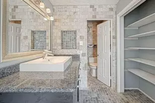 3610 Vineyard Dr, Houston, TX 77082 - Photo 14