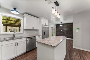 218 Hall Dr S, Montgomery, TX 77316 - Photo 16