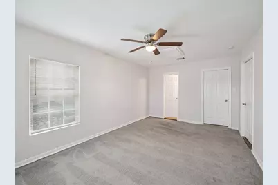 820 Texas Street, Liberty, TX 77575 - Photo 4