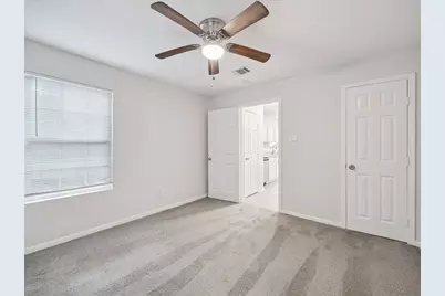 820 Texas Street, Liberty, TX 77575 - Photo 8