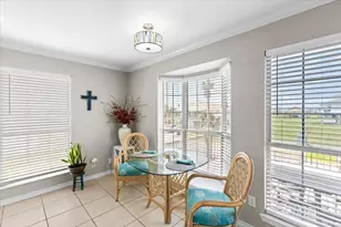 970 Gulfview Dr, Crystal Beach, TX 77650 - Photo 12