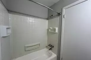 8807 Timberside Dr, Houston, TX 77025 - Photo 10