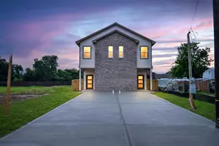 8110 Carver Rd, Houston, TX 77088 - Photo 1
