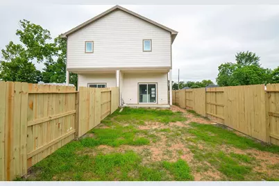 8110 Carver Road, Houston, TX 77088 - Photo 22