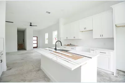 8110 Carver Road, Houston, TX 77088 - Photo 8