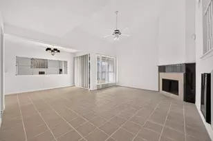 12327 Crest Lake Dr, Houston, TX 77072 - Photo 6