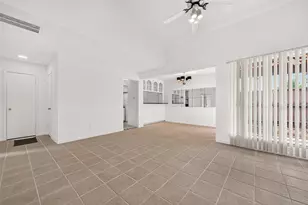 12327 Crest Lake Dr, Houston, TX 77072 - Photo 10