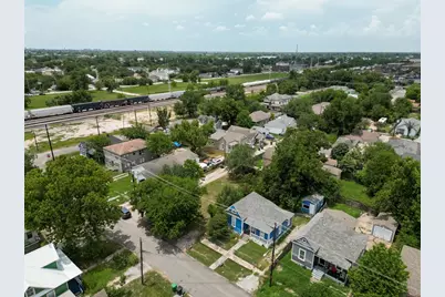 2201 Sumpter Street, Houston, TX 77026 - Photo 1