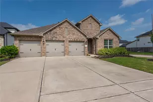 9211 Lowell Cliff Dr, Cypress, TX 77433 - Photo 2