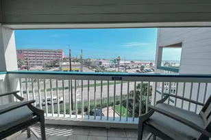 6102 Seawall Blvd, Galveston, TX 77551 - Photo 2