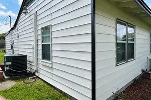 5806 Beldart St, Houston, TX 77033 - Photo 4