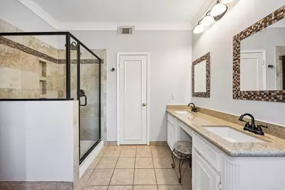 1414 W Castlewood Avenue, Friendswood, TX 77546 - Photo 8