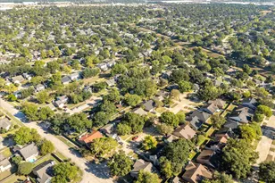 10302 Wayward Wind Ln, Houston, TX 77064 - Photo 32