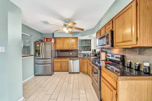 11107 Kirkpark Dr, Houston, TX 77089 - Photo 10