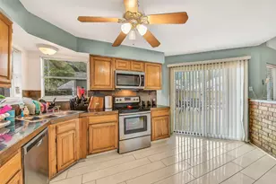 11107 Kirkpark Dr, Houston, TX 77089 - Photo 12