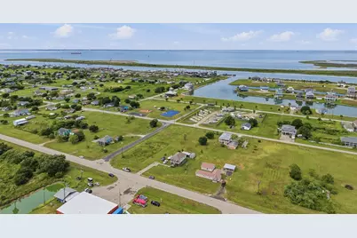 1811 Broadway Avenue, Port Bolivar, TX 77650 - Photo 10