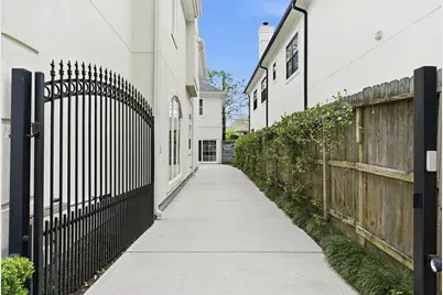 4923 Palmetto Street, Bellaire, TX 77401 - Photo 48