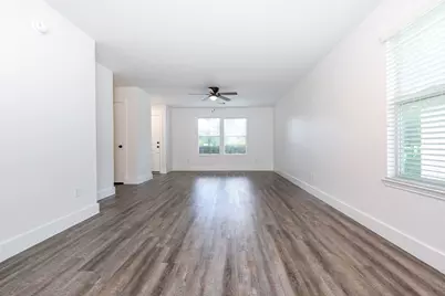 10225 Farrell Drive, Houston, TX 77070 - Photo 4