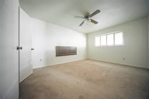 13927 Lynnwood Ln, Sugar Land, TX 77498 - Photo 8