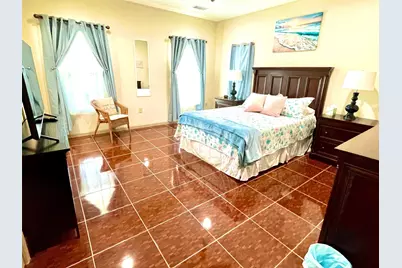 728 Sealy Street, Galveston, TX 77550 - Photo 12