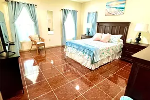 728 Sealy St, Galveston, TX 77550 - Photo 12