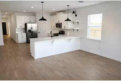 8438 Bay Ridge Circle, Baytown, TX 77523 - Photo 4