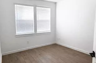 8438 Bay Rdg Cir, Baytown, TX 77523 - Photo 14