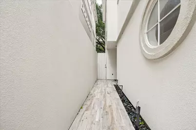 6406 Rodrigo Street #B, Houston, TX 77007 - Photo 2