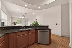 58 Briar Hollow Ln, Houston, TX 77027 - Photo 16