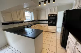 827 Booth St, Houston, TX 77009 - Photo 6