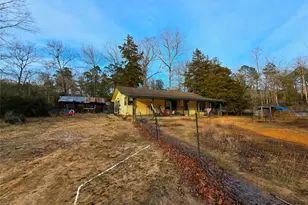 310 Josephine Rd, Livingston, TX 77351 - Photo 1