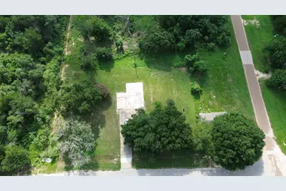 210 5th Street, Hempstead, TX 77445 - Photo 1