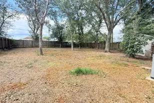 332 Henson St, El Campo, TX 77437 - Photo 28