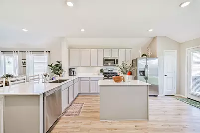 9606 Sterling Arbor Drive, Baytown, TX 77521 - Photo 4