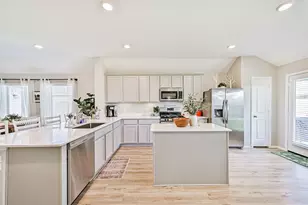 9606 Sterling Arbor Dr, Baytown, TX 77521 - Photo 4